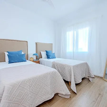 Serena Del Mar By Livvo